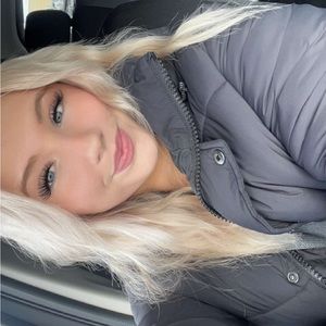 Meet your Posher, Devyn